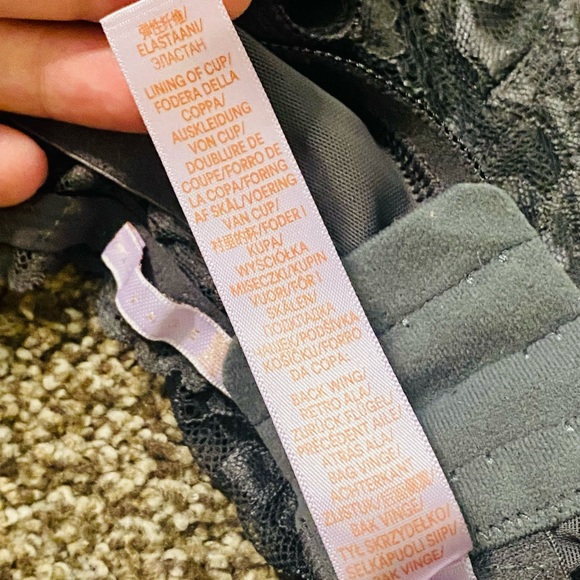 EUC Savage X Fenty Gray Floral Lace Logo Unlined Bralette - Picture 14 of 16